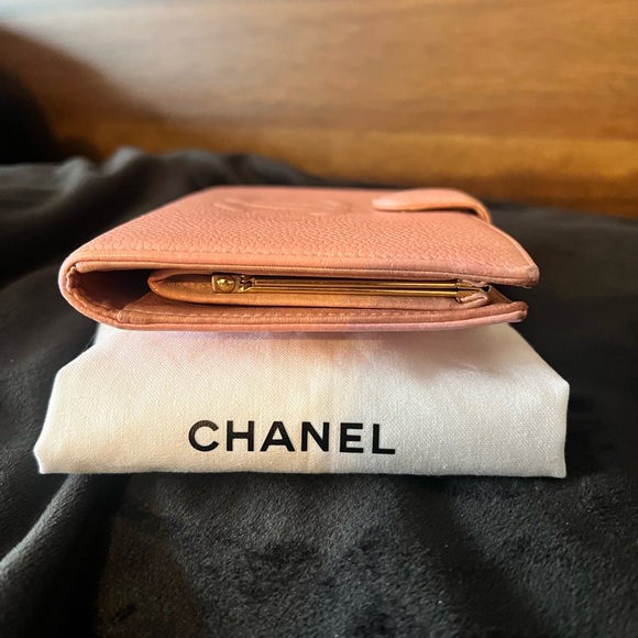 Chanel CC pink pebbled leather long kiss lock wallet - Picture 3 of 10